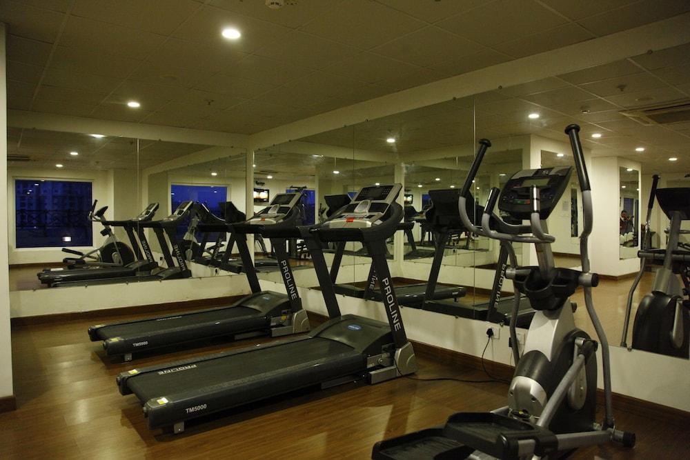 ซิเอสต้า ไฮเทค โฮเต็ล Hotel ไฮเดอราบัด ภายนอก รูปภาพ