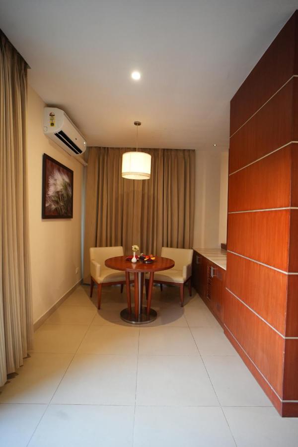 ซิเอสต้า ไฮเทค โฮเต็ล Hotel ไฮเดอราบัด ภายนอก รูปภาพ