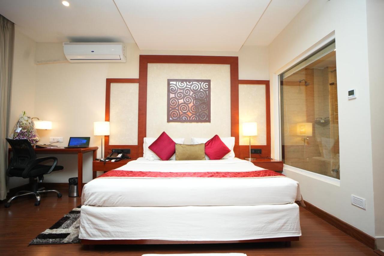 ซิเอสต้า ไฮเทค โฮเต็ล Hotel ไฮเดอราบัด ภายนอก รูปภาพ