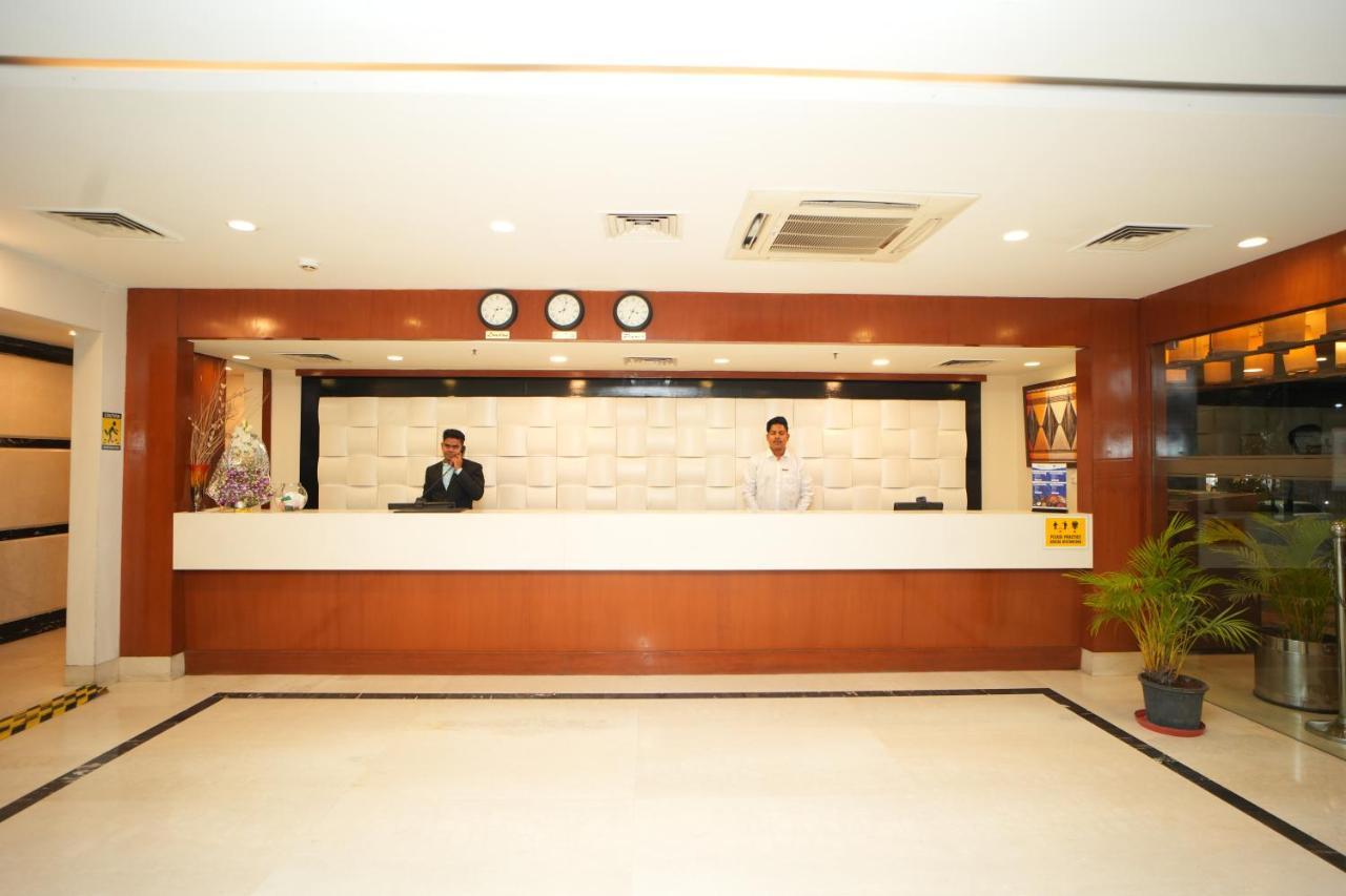 ซิเอสต้า ไฮเทค โฮเต็ล Hotel ไฮเดอราบัด ภายนอก รูปภาพ